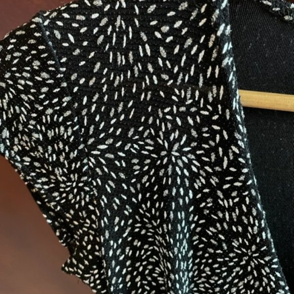 Dress Barn Collection Black Surplice Top Size Small - Picture 7 of 9